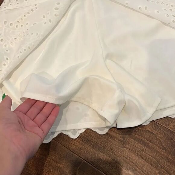 SK embroidered white eyelet romper, size M! - Picture 4 of 10